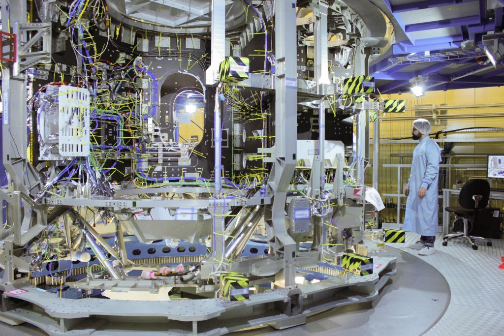 airbus-defence-and-space-orion-esm-second-module-clean-room-1024x683